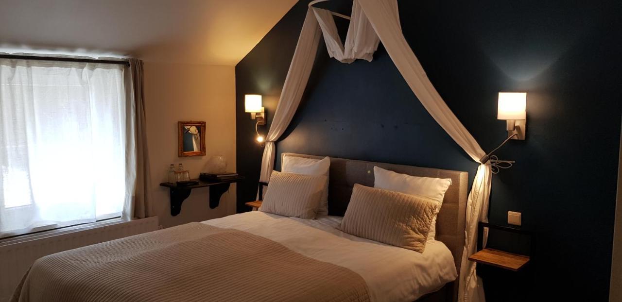 Hotel Restaurant The Kings Head Inn フーレン エクステリア 写真