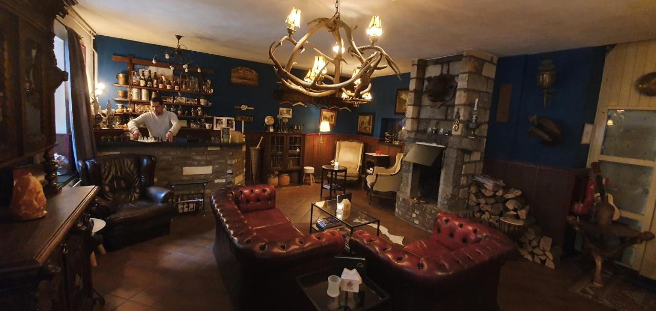 Hotel Restaurant The Kings Head Inn フーレン エクステリア 写真
